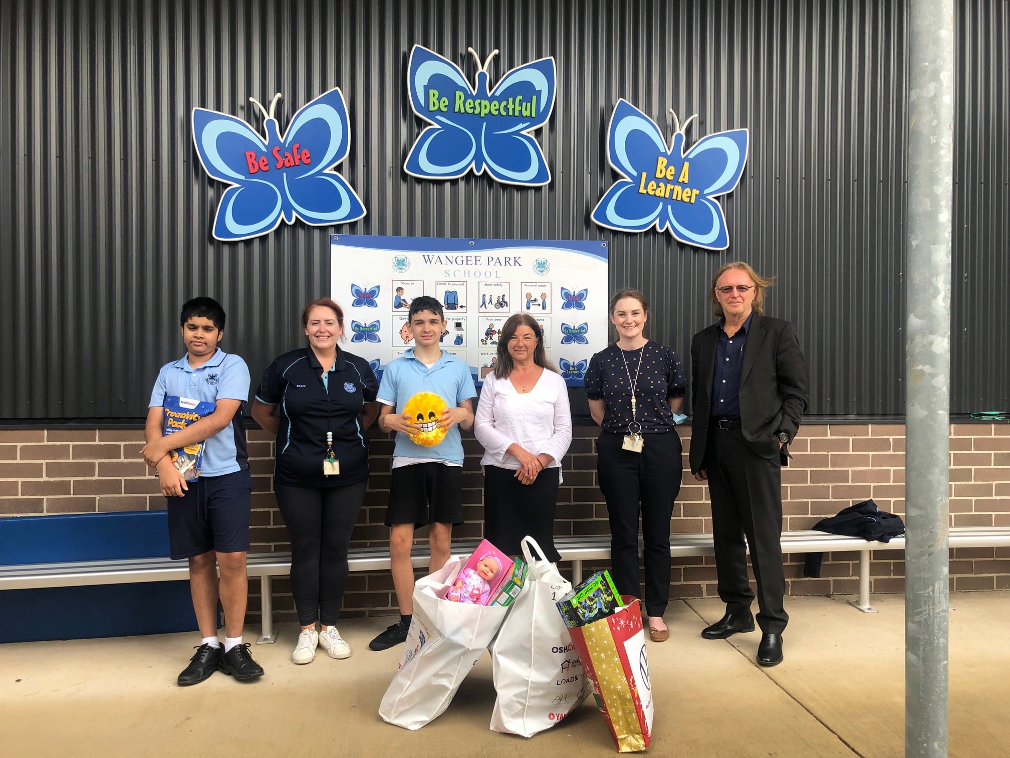 Emily, Theresa and some of the awesome students of Wangee Park Public School